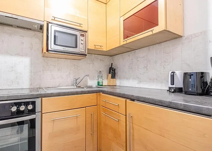 Comfy 1br In With Great Amenities *